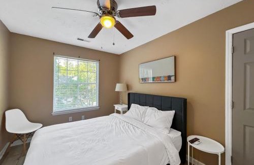 Summerville House | The Paramour comfy home with ground floor bedroom and fenced in yard
