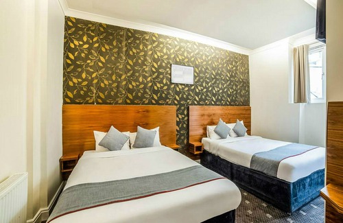 Pimlico Hotel | The Park Hotel