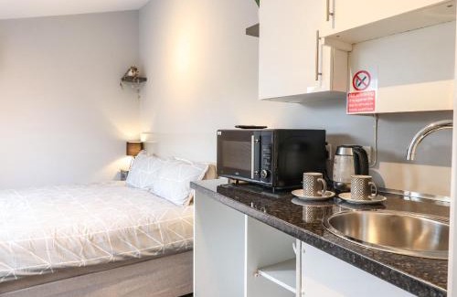 Kingskerswell House | The Park Inn Piggery