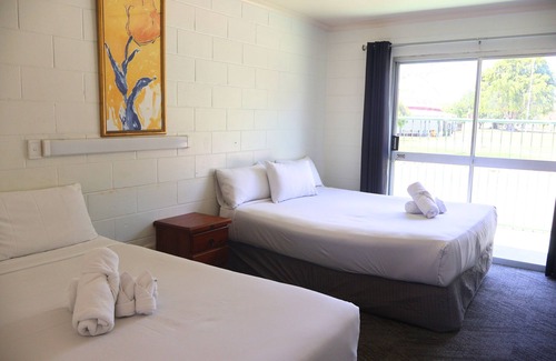 Charters Towers Hotel | The Park Motel