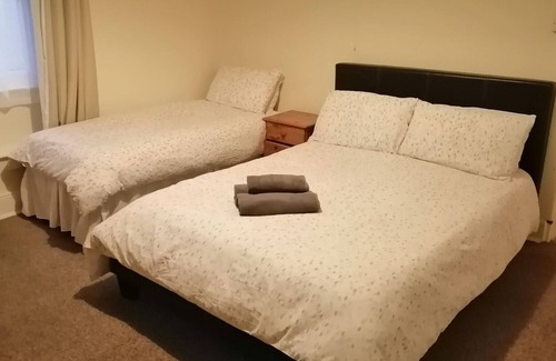 Paignton Bed & Breakfast | The Parkers Arms