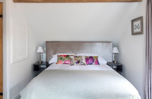 Ashby-de-la-Zouch House | The Parlour 2 bedroomed barn conversion sleeps 4 + 2