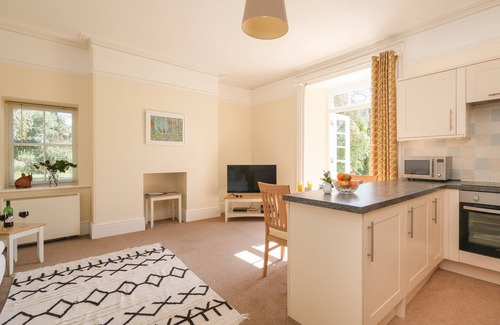 Warleggan Apartment | THE PATIO FLAT, pet friendly, with a garden in Bodmin Moor