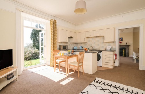 Warleggan Apartment | THE PATIO FLAT, pet friendly, with a garden in Bodmin Moor