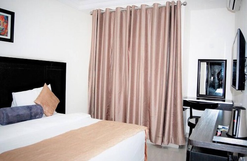Ofin Hotel | The Patron Hotel Suites Lekki