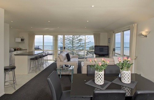 Mount Maunganui Apartment | The Pavilions Beachfront Apartments