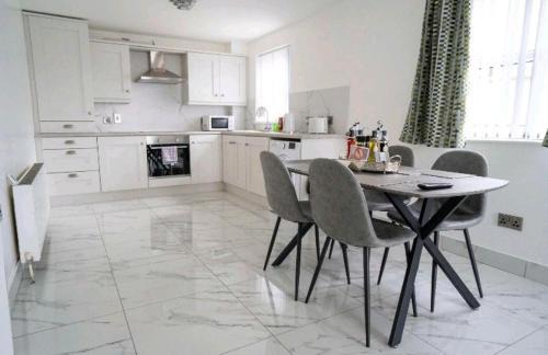 Londonderry Apartment | The peace bridge apartment