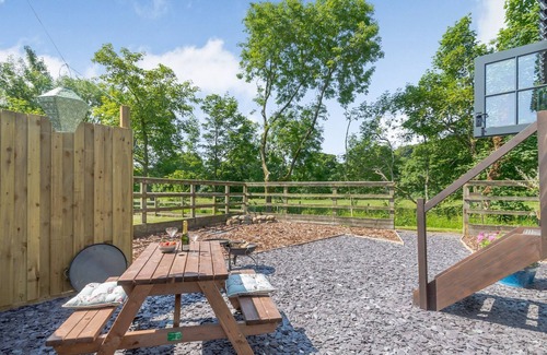 Langcliffe Cottage | The peaceful position surrounded by stunning countryside and beautiful walks.