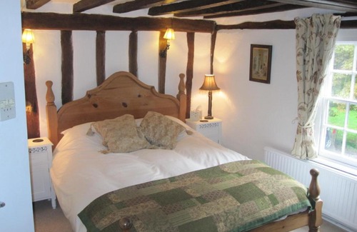 Chelsworth Hotel | The Peacock Inn