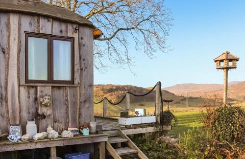 Criccieth House | The Peacock Roost - Uk46297