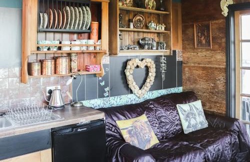 Criccieth House | The Peacock Roost - Uk46297