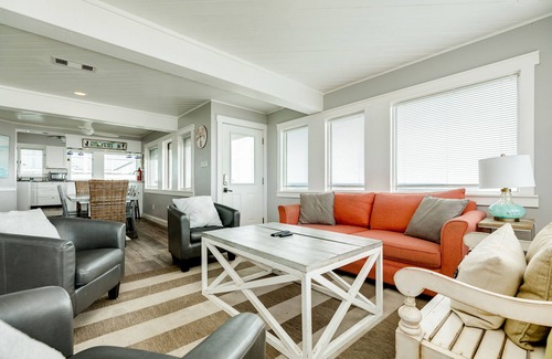 Spanish Grant House | The Pearl - beachfront villa with wraparound deck, hot tub, & Gulf views