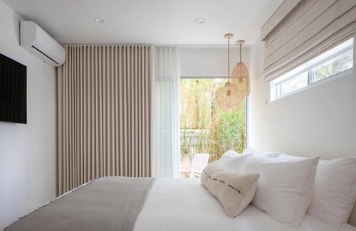 Roseville - Fleet Ridge Hotel | The Pearl Hotel