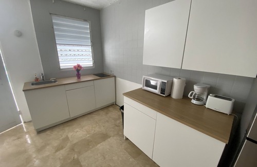Isla Verde House | The Pelican Poshtel