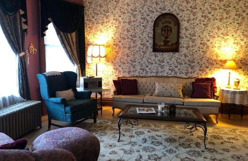 Sturgeon Bay Bed & Breakfast | The Pembrooke Inn