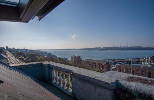 Milford Haven Apartment | The Penthouse - 1 Bedroom Penthouse - Milford Haven