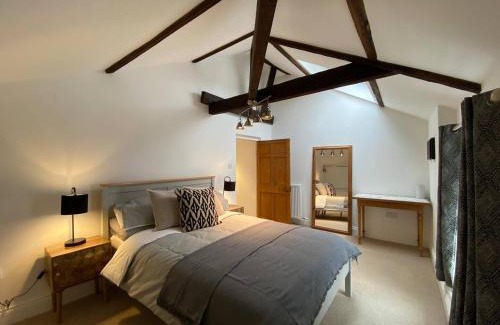Wing Apartment | The Penthouse Apartment, Sleeps 4, Town Centre