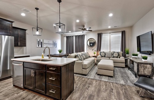 St. George House | The Penthouse at The Ledges