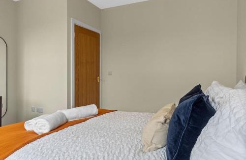 Maryport Apartment | The Penthouse - Crosby St 2 Bed