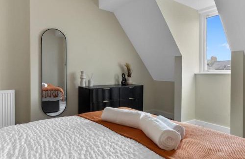 Maryport Apartment | The Penthouse - Crosby St 2 Bed