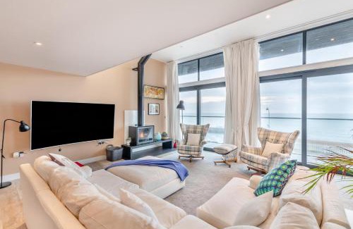 Hythe House | The Penthouse - Hythe