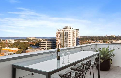Wollongong CBD House | The Perch - Gorgeous 3 Bedroom Penthouse