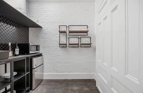 Hamilton Heights Hotel | The Perfect Airbnb for Large Groups - Sleeps 10