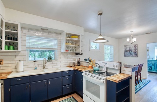 Holly Hill House | The Perfect Blend of Festivity and Serenity