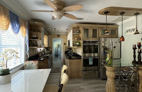 Ozona House | The Perfect getaway Home! Luxurious outdoor grill! In the Heart of Ozona!
