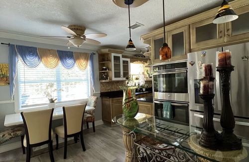 Ozona House | The Perfect getaway Home! Luxurious outdoor grill! In the Heart of Ozona!