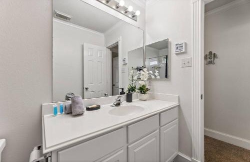 Barker Villa | The Perfect Harmony in Houston