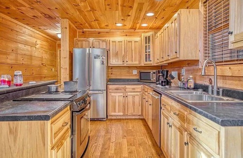 Cookeville Cabin | The perfect hideaway just outside of Algood and minutes to Cookeville!
