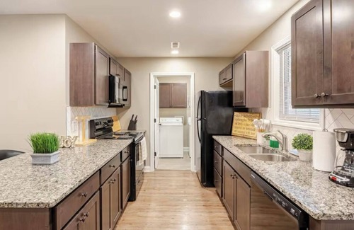 Knoxville House | The Perfect Knox 3BR Family Getaway - With Fitness & Arcade Room