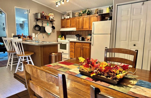 Longtown House | The perfect lake-time getaway.
