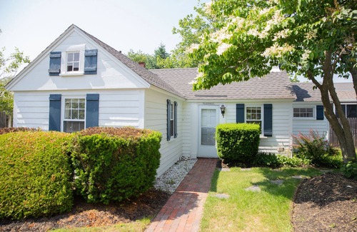 Scarborough House | The Perfect Maine Cottage! Steps to PinePoint Beach!