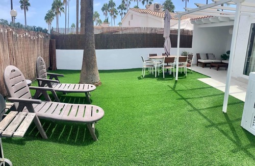 Maspalomas House | The perfect stay private garden
