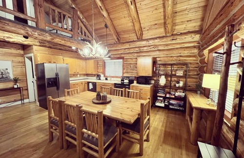 Mount Hood Village Cabin | The Perfect Mountain Getaway - Cabin Near Mt. Hood