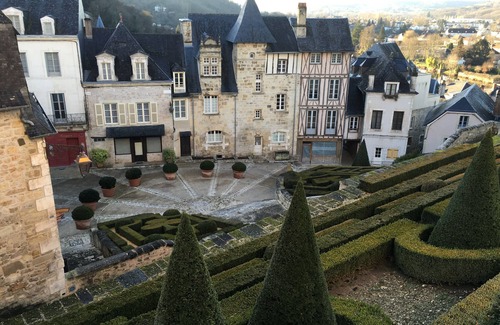 Terrasson-la-Villedieu House | The Périgord houses on the abbey side