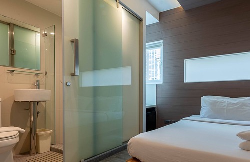Thanon Phaya Thai Hotel | The Period Pratunam