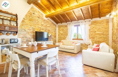 Lari Apartment | The Petruccaio by TuscanyWeGo