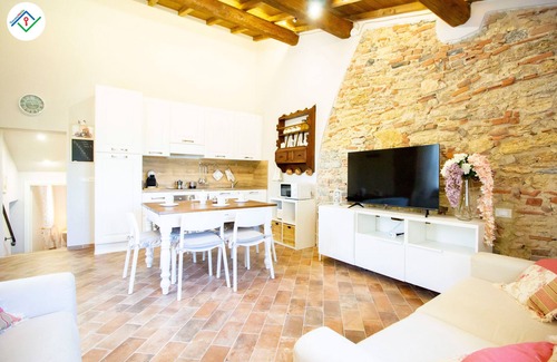 Lari Apartment | The Petruccaio by TuscanyWeGo