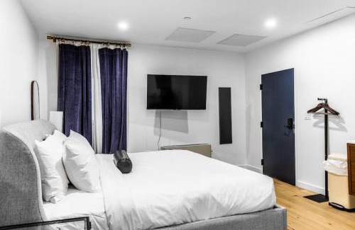 Bangor Apartment | The Phenix Historic DTWN Hotel, King Bed, Room # 311