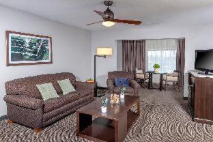 Ventura Hotel | The Pierpont Inn