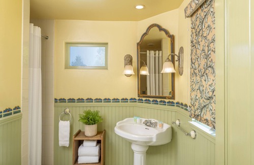 Ventura Hotel | The Pierpont Inn