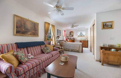 Standish House | The Pilot & Plover Lakeside