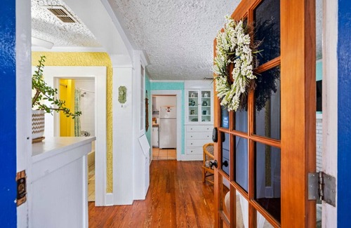 United Central House | The Pineapple Bungalow St Pete!