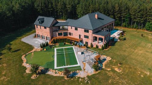 Signal Mountain House | The Pines at Signal Mountain with Hot Tub