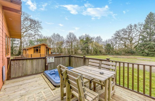 Beaworthy Ski Chalet | The Pines (Non Hot Tub)