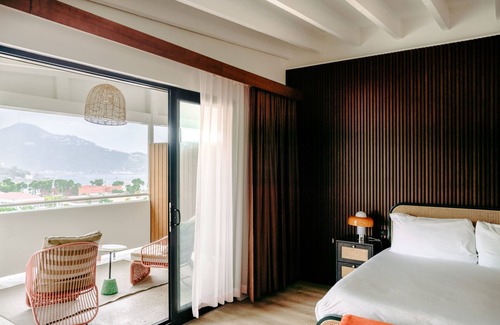 Estate Queens Quarter Hotel | The Pink Palm Hotel - Deluxe King Suite - USVI