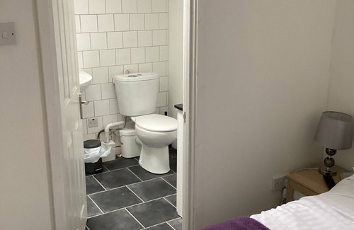 Chysauster Hotel | The Pirate Inn
